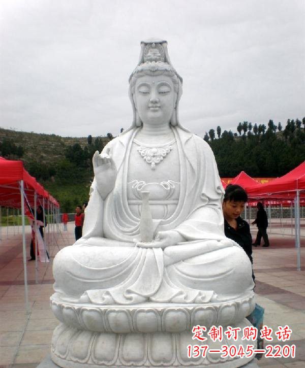 济南寺庙坐式观音雕像