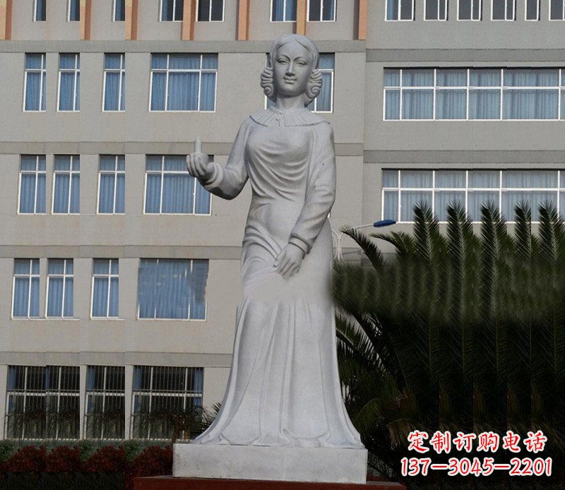 济南提灯天使弗洛伦斯·南丁格尔石雕 (2)