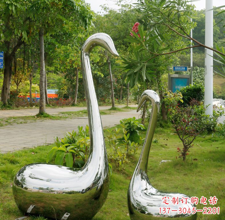 济南天鹅抽象不锈钢雕塑