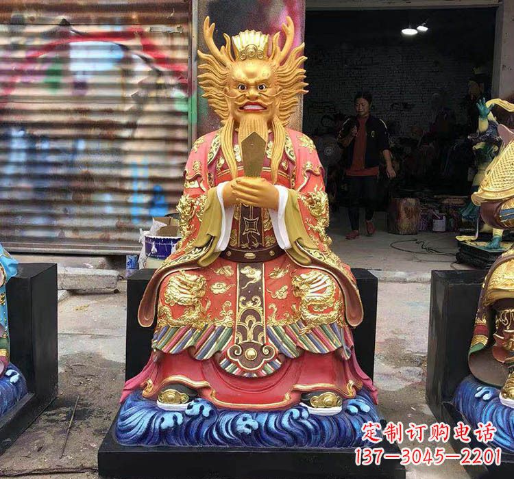 济南铜雕彩绘坐式龙王