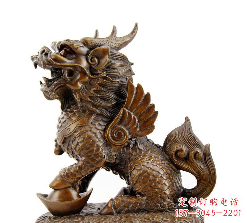 济南铜雕踩元宝麒麟