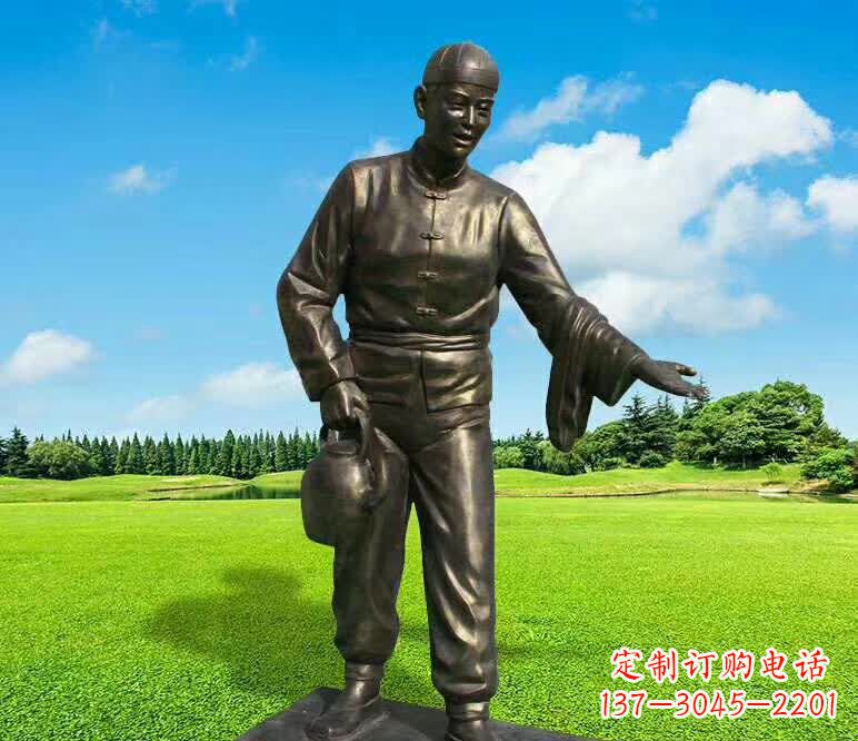 济南铜雕店小二人物雕塑1