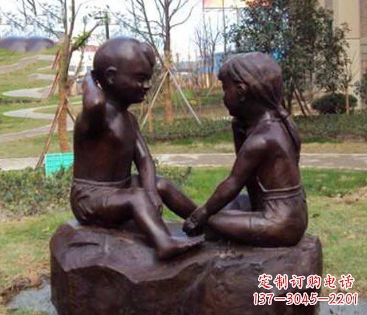 济南铜雕小区玩游戏儿童雕塑