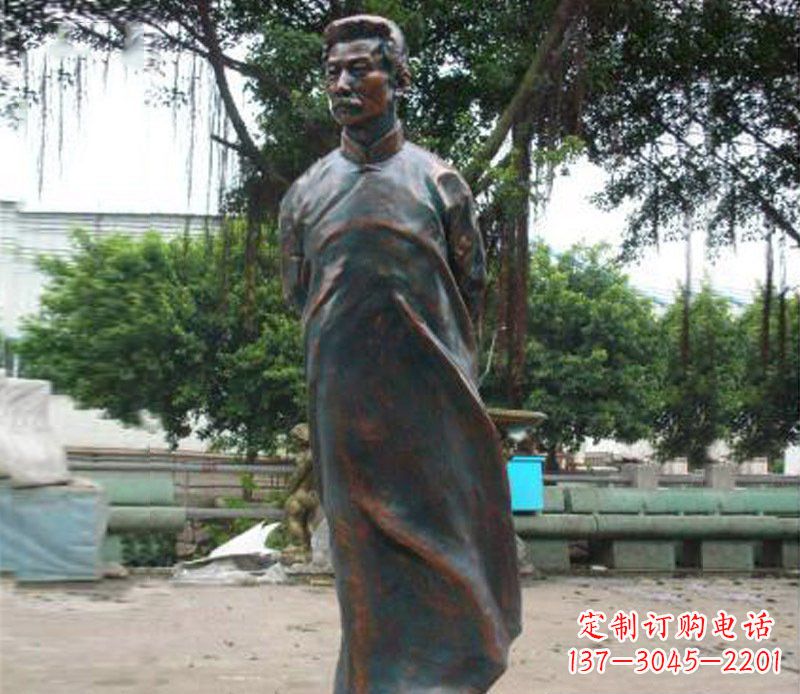 济南铜雕校园鲁迅人物雕像摆件