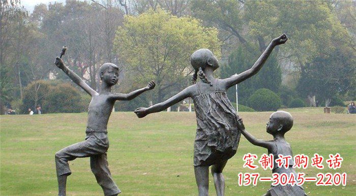 济南玩耍的儿童公园人物铜雕