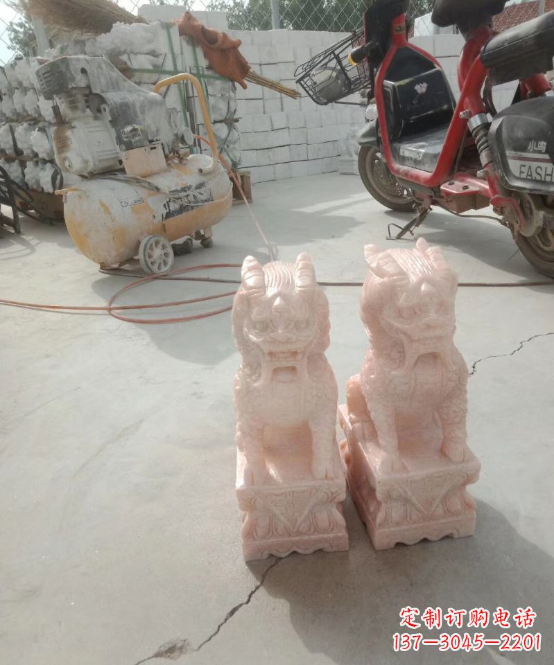 济南晚霞红神兽麒麟动物雕塑
