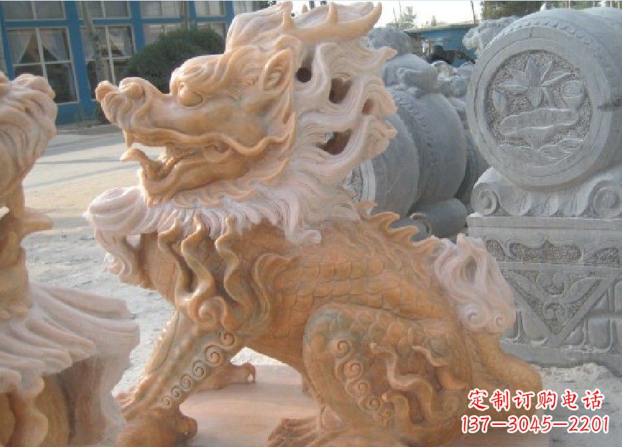 济南晚霞红神兽麒麟雕塑