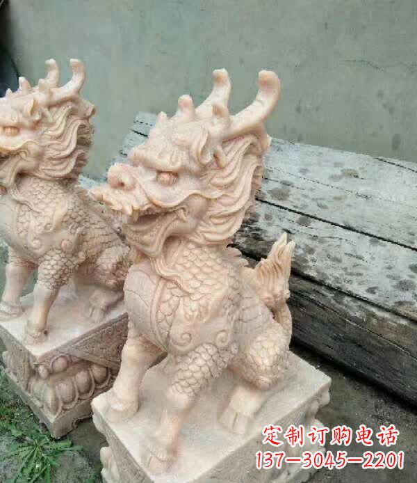 济南晚霞红石雕麒麟