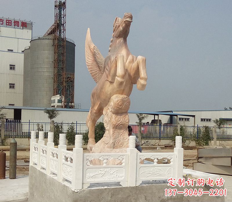 济南晚霞红祥云飞马企业景观石雕