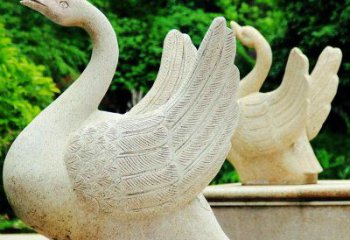 济南高雅优美的砂岩天鹅雕塑