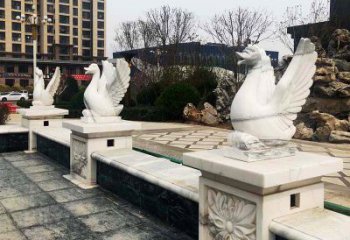 济南中领雕塑提供最高质量的天鹅雕塑定制服务。…