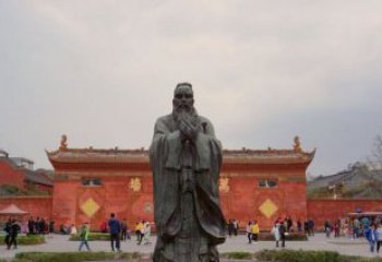 济南传统文化艺术品，青铜孔子行教人物雕塑