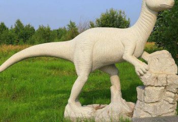 济南雕刻恐龙的砂岩艺术