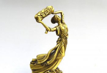 济南传承古老神话的女娲雕塑