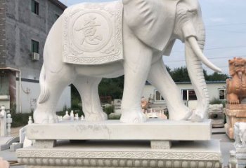 济南精美汉白玉雕塑：观音大象