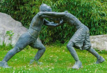 济南摔跤运动小孩公园草坪铜雕