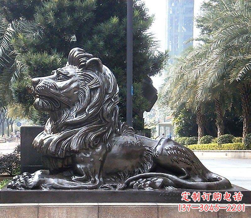 济南卧着的西洋狮看门狮子铜雕