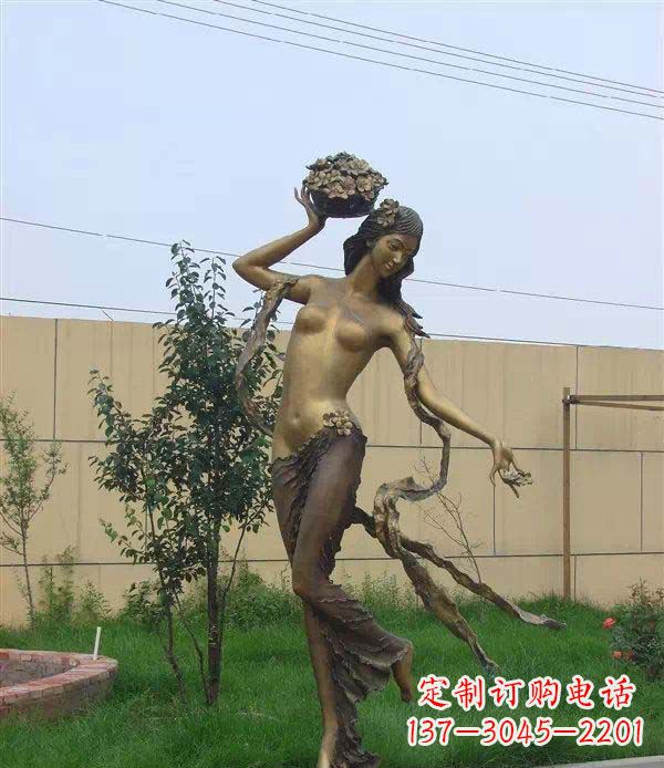 济南西方美女公园人物铜雕