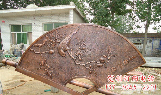济南喜鹊登梅扇子景观铜浮雕