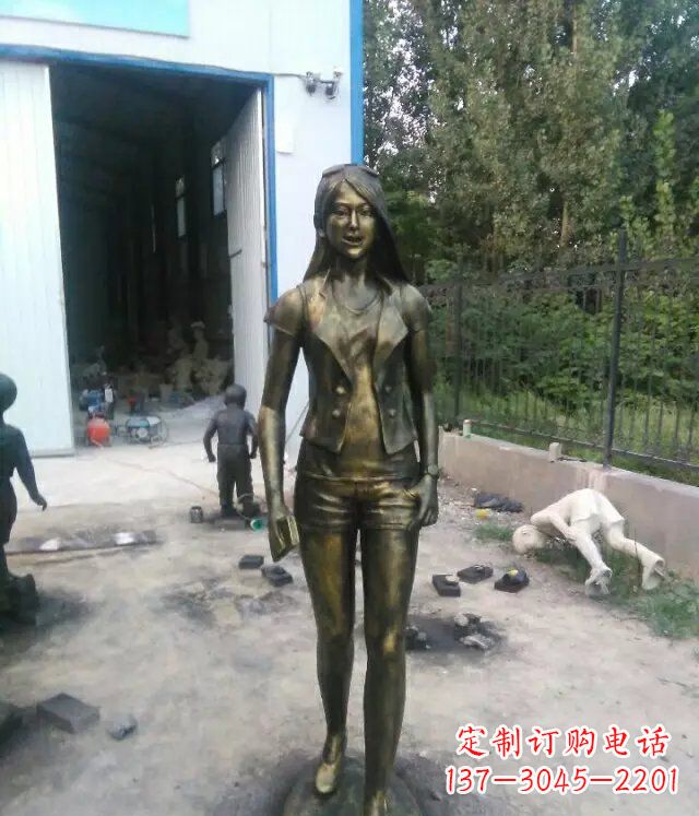 济南现代美女广场人物铜雕