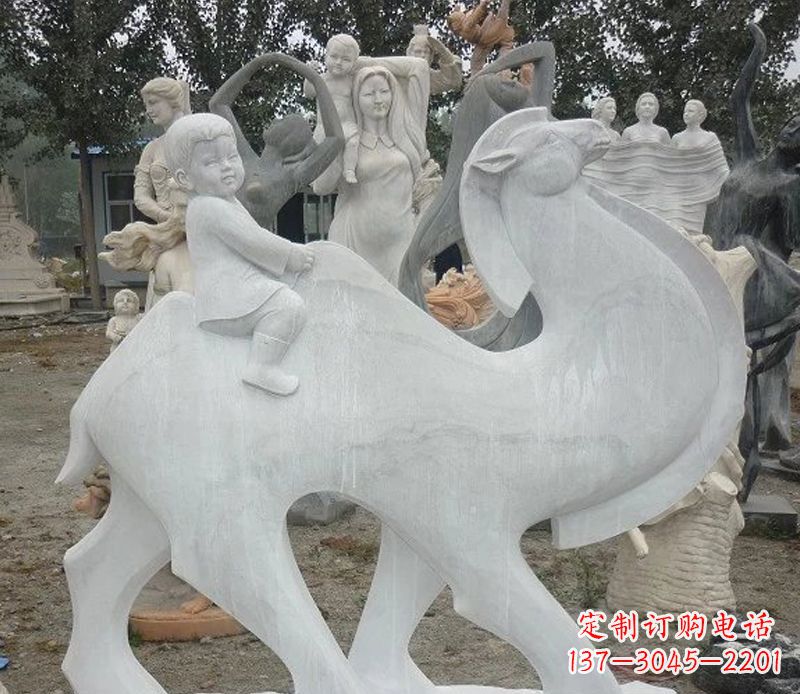 济南小孩骑骆驼石雕