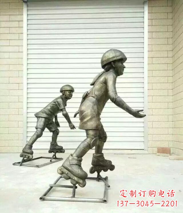 济南小孩玩轮滑公园人物铜雕