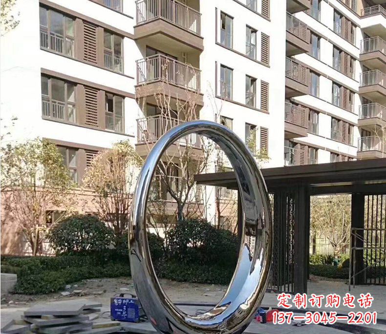 济南小区不锈钢镜面圆环雕塑