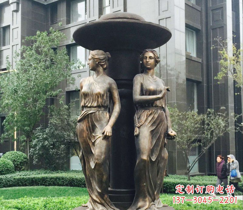 济南小区西方女人人物铜雕