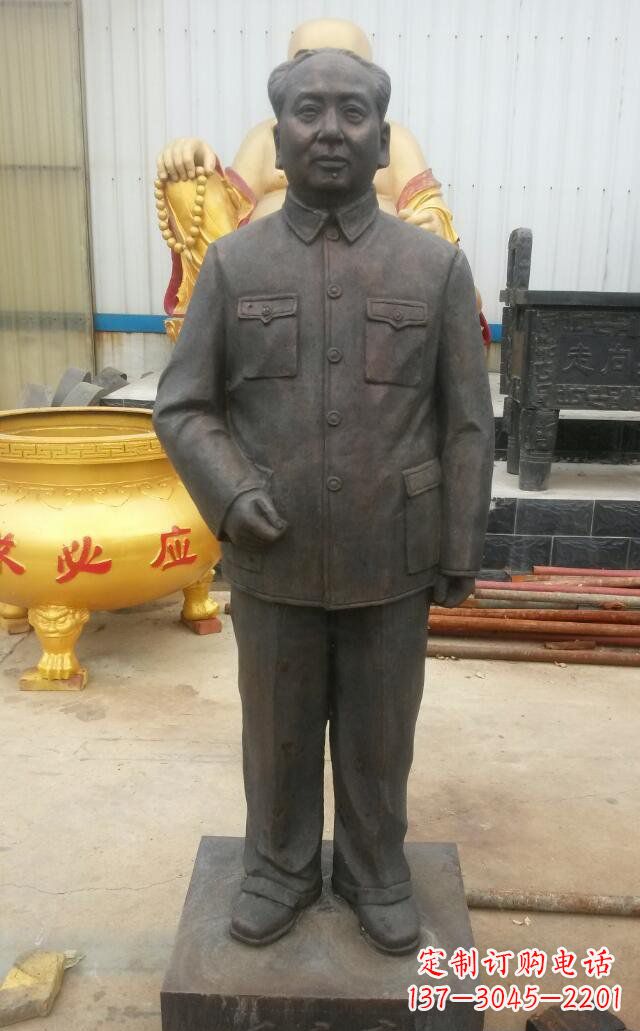 济南校园毛主席伟人铜雕