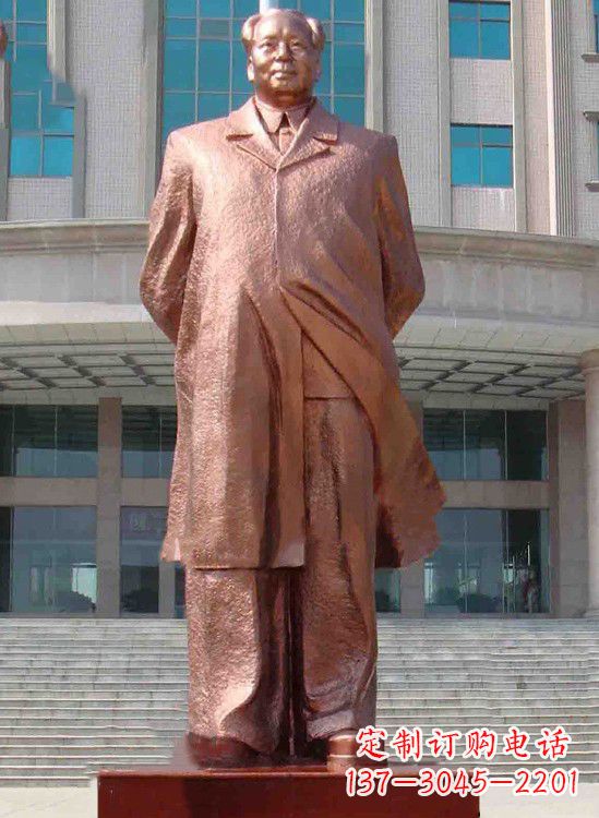 济南校园毛主席铜像
