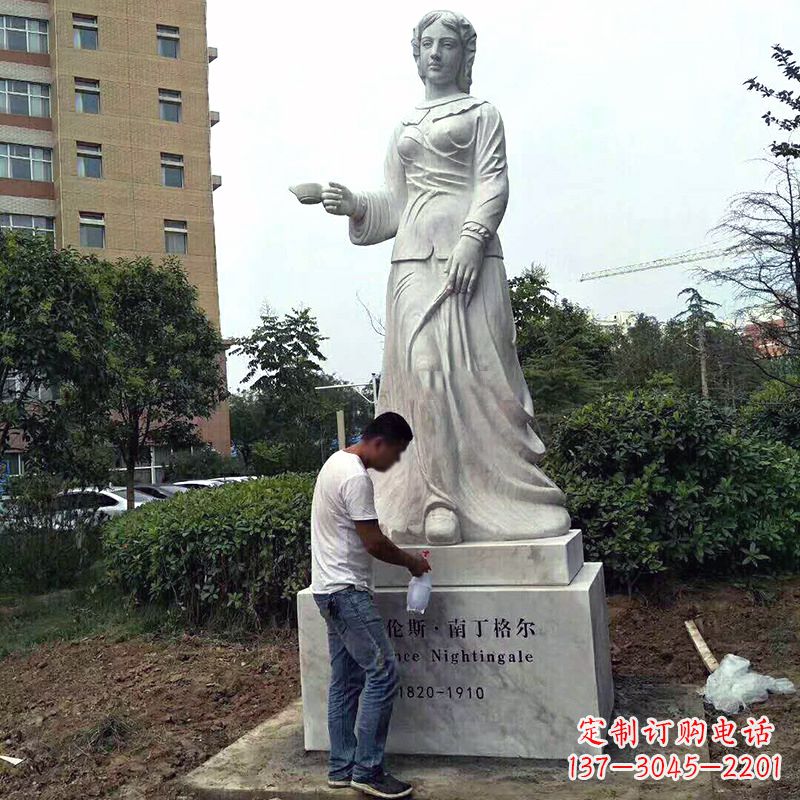 济南医院园林提灯天使南丁格尔石雕塑