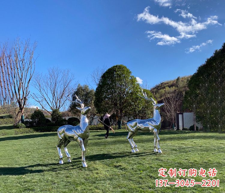 济南园林镜面不锈钢梅花鹿雕塑