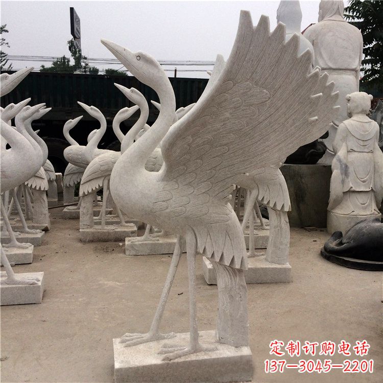 济南展翅欲飞的仙鹤石雕