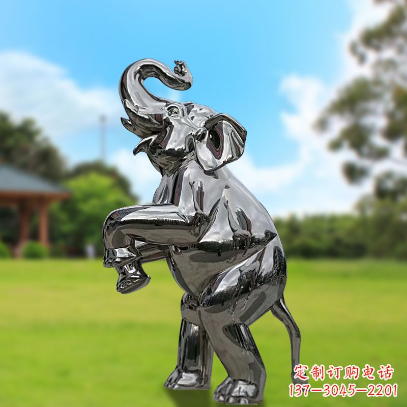 济南站立的不锈钢小象雕塑