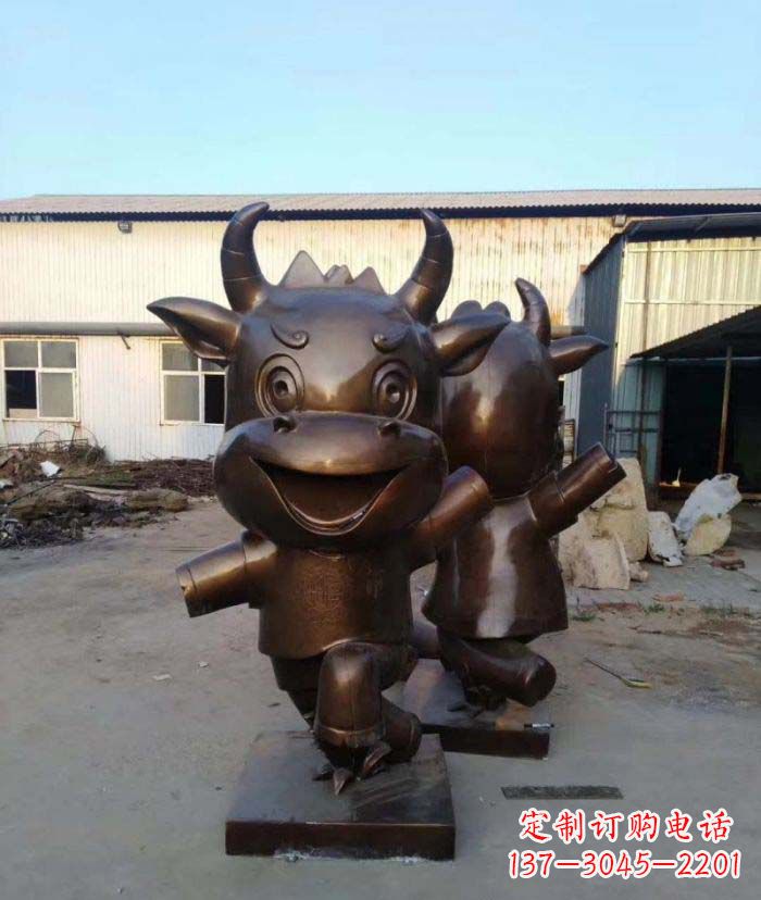 济南招财牛玻璃钢仿铜动物雕塑