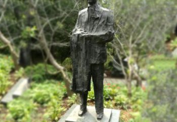 济南徐悲鸿雕塑著名奔马画家公园铜雕像